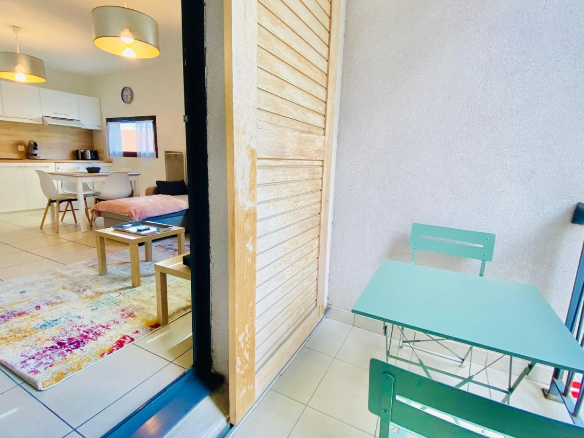 2 Avec Balcon Et Parking *